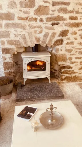Installation d'un poêle à bois par KLCE Energies à Roimorvan